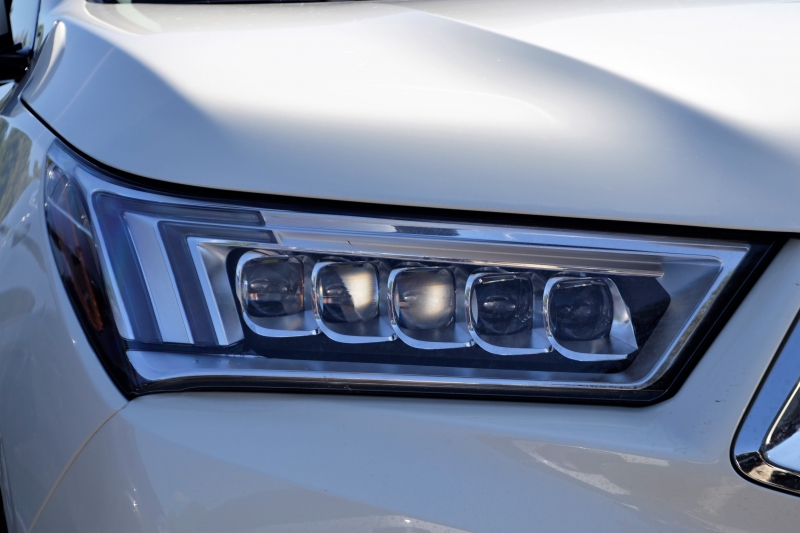 automobile-ROQUEBRUNE CAP MARTIN-min_acura-headlamp-2834131